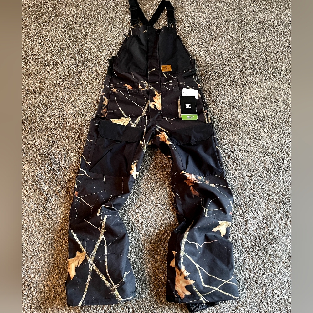 DC shadow snowboard bibs